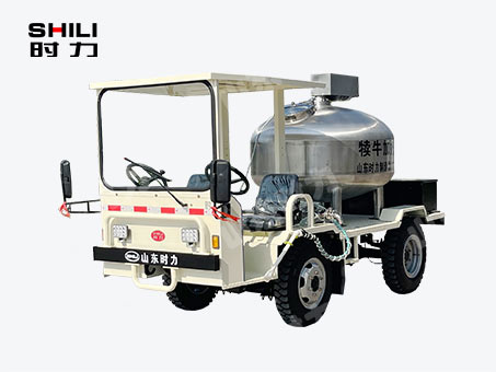 1方電動四輪犢牛喂奶車（立式罐、帶攪拌）