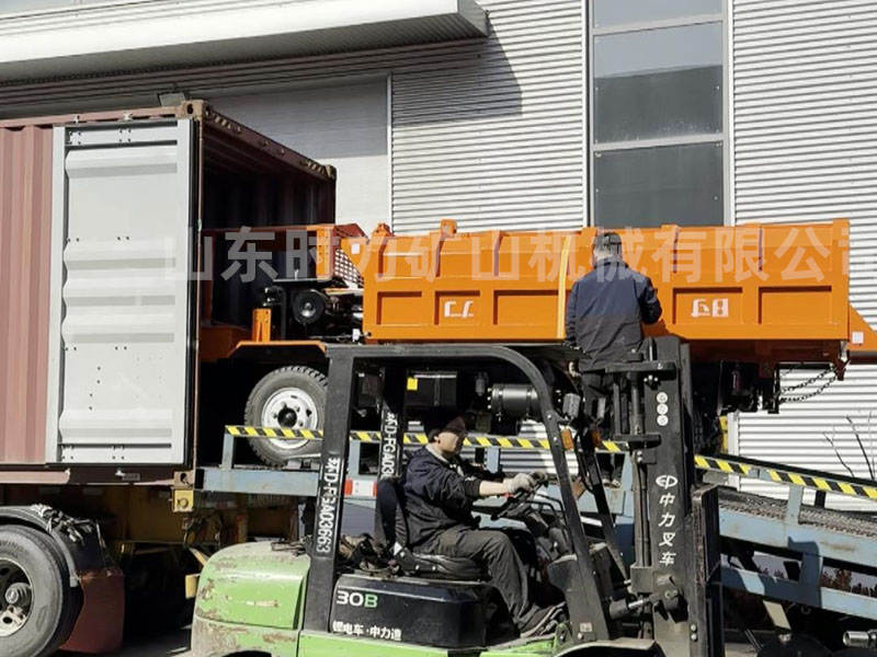 UQ-8井下礦用自卸車裝柜出口